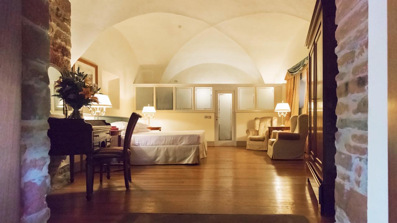 Badia Di Campoleone Villa Arezzo Habitación foto