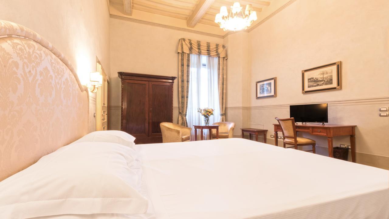 Badia Di Campoleone Villa Arezzo Habitación foto