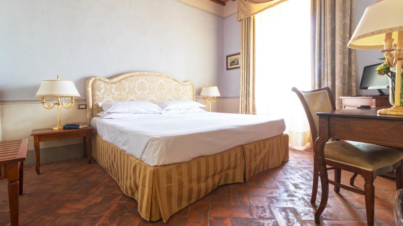 Badia Di Campoleone Villa Arezzo Habitación foto